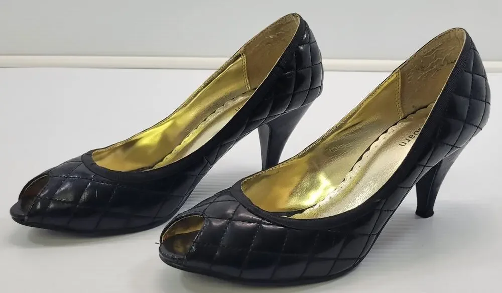 BG) Dressbarn Woman Quilted High Open Toe Black Heel Shoes 8M